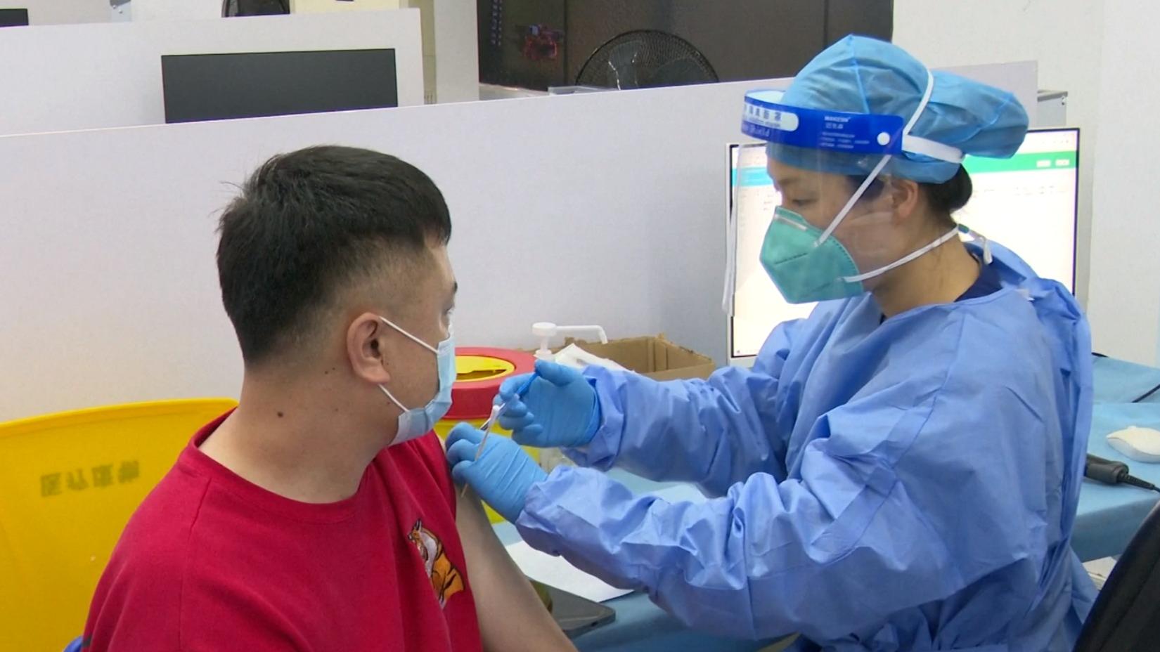 中国のワクチン接種数が33億7100万回を超える