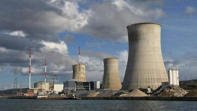 Герман цөмийн 3 цахилгаан станцаа хаав