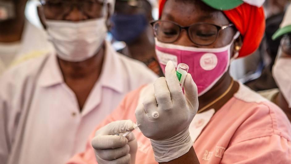 Африкийн хүн амын 85 гаруй хувь нь Ковид-19-ийн эсрэг вакцинд хамрагдаагүй байна
