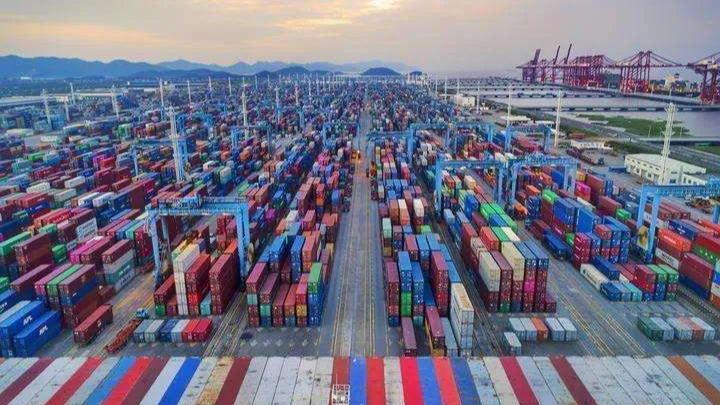 میزان واردات و صادرات چین در سال 2021  برای نخستین بار بیش از 6 تریلیارد دلار استا