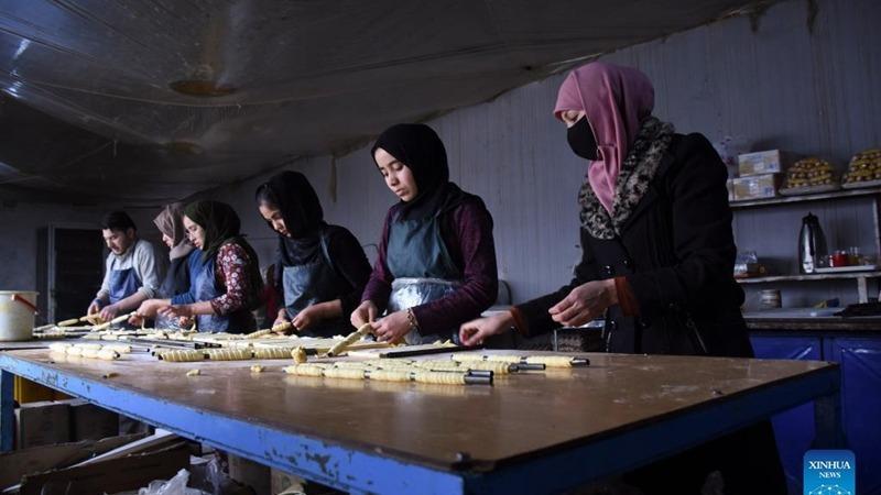 زنان افغانستان در مزارشریف زندگی شیرین خود را می سازندا