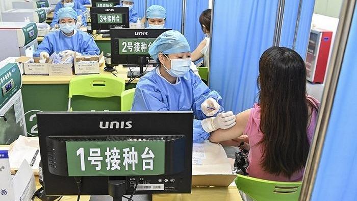تزریق بیش از ۳ میلیارد دوز واکسن کرونا در چینا
