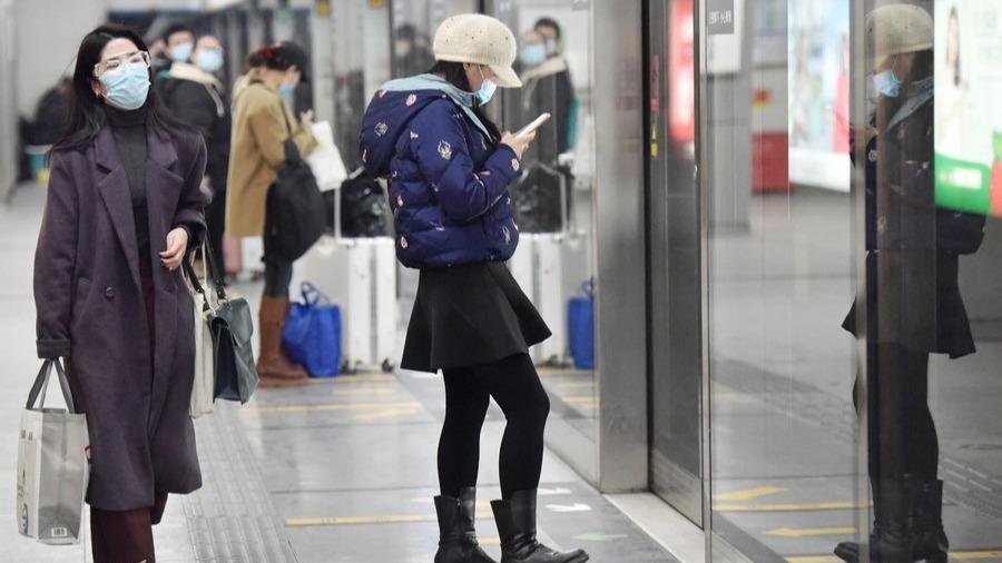 بازدید خبرنگاران از مرکز کنترل متروی پکن/ جابجایی روزانه 10 میلیون مسافر با 27 خطا