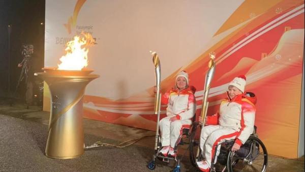 برافروخته شدن مشعل بازی‌های پارالمپیک زمستانی پکن در ماندویل انگلستان