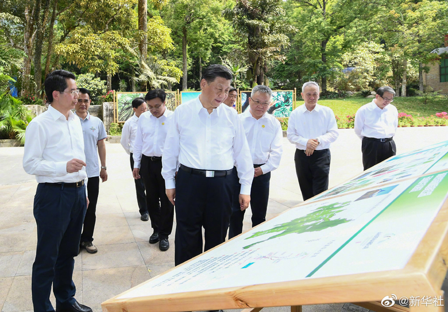 Xi Jinping Melakukan Inspeksi di Kota Wuzhishan, Hainan