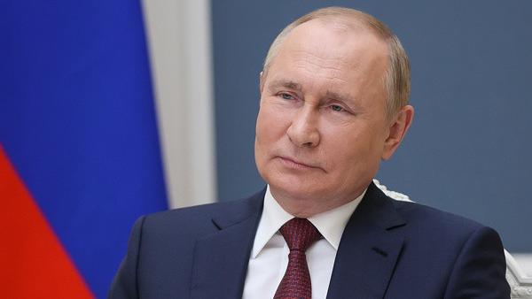 پوتین: هیچکس نمی‌تواند روسیه را منزوی کندا