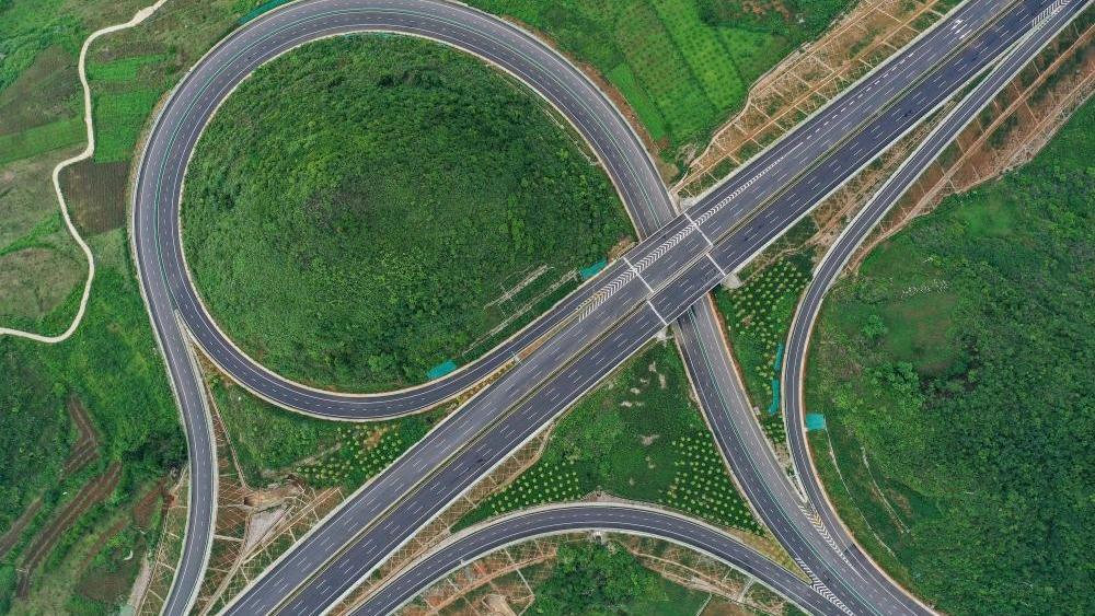 चीनको क्वी ह्वाङ राजमार्ग सञ्चालनमा