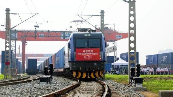 قطار باری چین از مسیر قزاقستان راهی ایران شدا