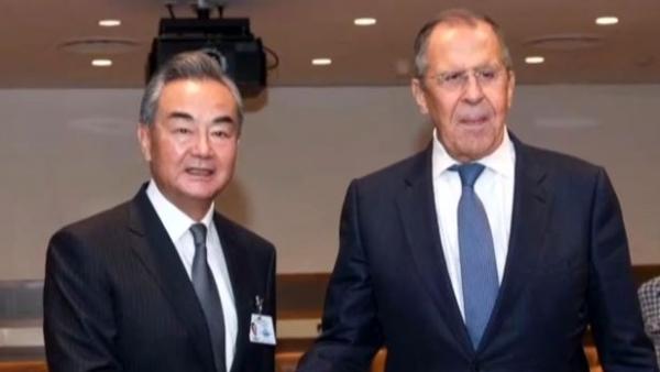 دیدار وانگ یی با وزیر خارجه روسیه در حاشیه مجمع عمومی سازمان ملل و تشریح موضع چین در مورد توسعه و امنیت جهانیا