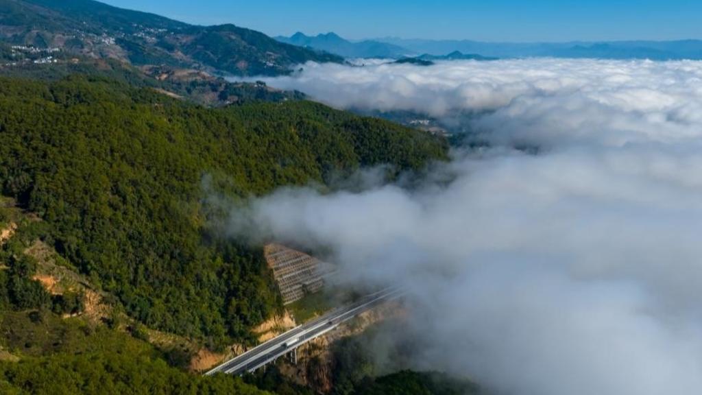 منظره رویایی دریای ابرها در جنوب غربی چین به روایت تصاویر