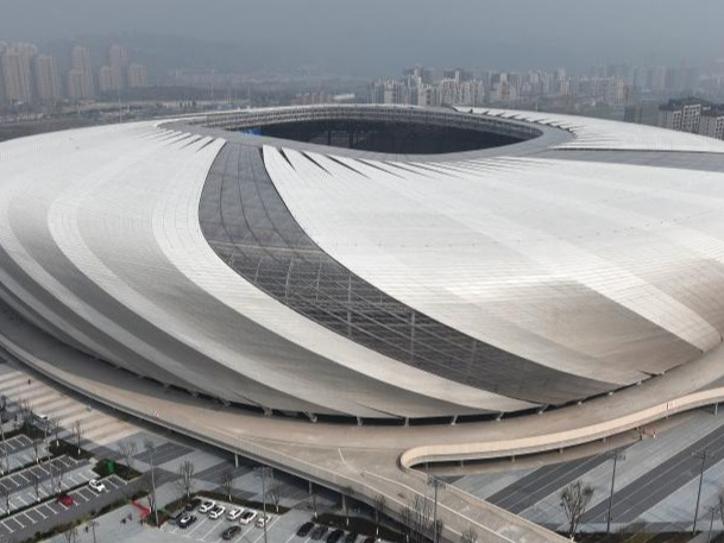 重慶市初の本格的なサッカースタジアムを訪ねて