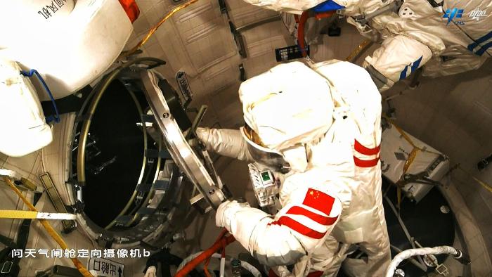 یک رکورد جدید دیگر برای فضاپیمای شن جوئو 15 چینا