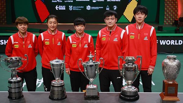 Zwycięstwa chińskiej reprezentacji w tenisie stołowym w Mistrzostwach Świata w Tenisie Stołowym w Durbanie