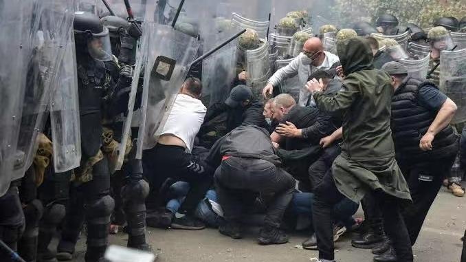 درگیری سربازان ناتو با معترضان صرب‌تبار کوزووا