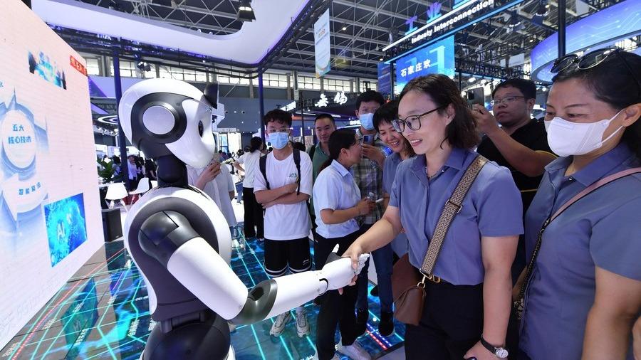 چین تا سال 2025 یک نظام نوآوری ربات‌های انسان‌نما ایجاد می‌کندا
