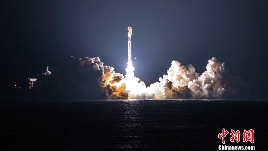 پرتاب موفقیت آمیز ماهواره آزمایشی فناوری اینترنت ماهواره ای چین به فضاا