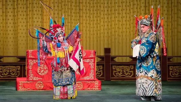 رهبران چینی اپراهای سنتی را برای سال نو 2024 تماشا کردندا
