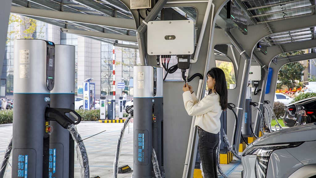 افتتاح شبکه شارژ خودروهای برقی در شین جیانگا