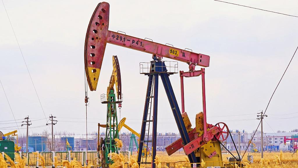 През 2023 г. местният добив на нефт и газ надхвърля 390 милиона тона