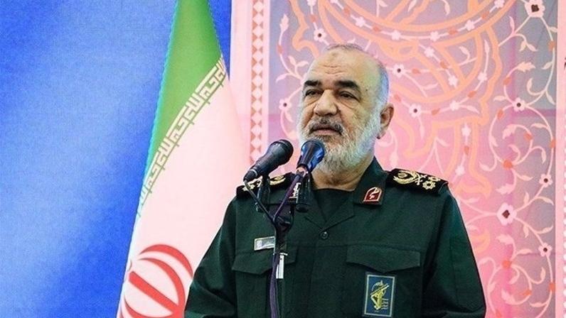 فرمانده کل سپاه پاسداران: ایران توانایی پرتاب موشک‌های بالستیک دوربرد از ناو جنگی داردا