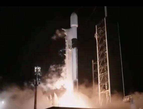 پرتاب نخستین کاوشگر یک شرکت خصوصی آمریکا برای فرود بر ماها