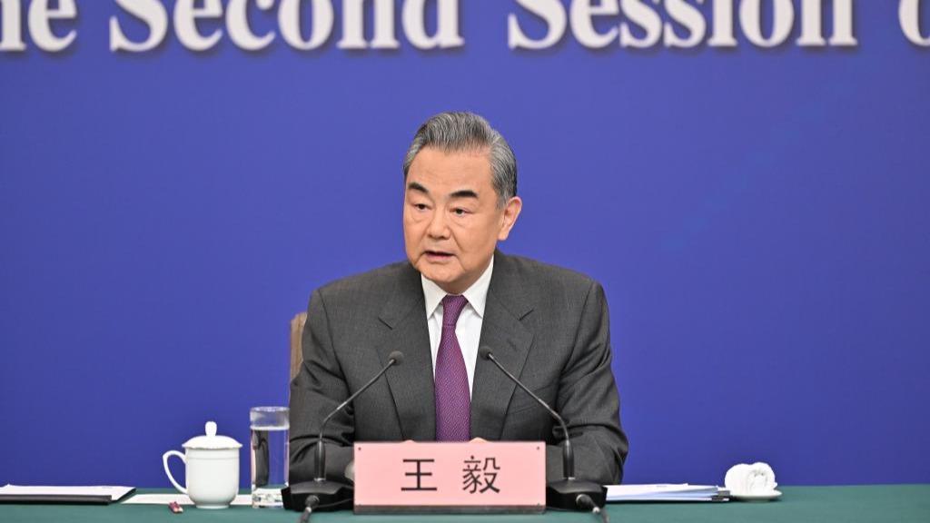 نشست خبری وزیر خارجه چین در حاشیه دو نشست 2024ا