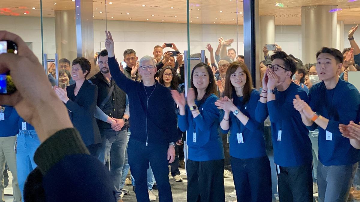 سفر مدیرعامل «اپل» به چین نشانه چیست؟