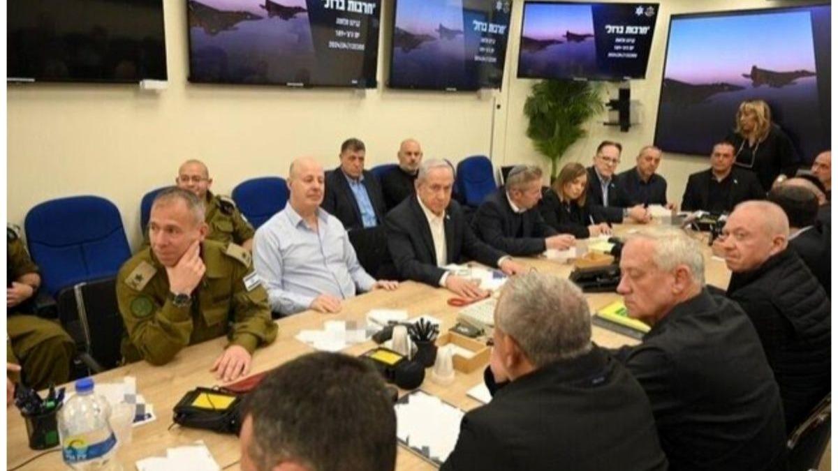 اختلاف در کابینه جنگ اسرائیل درباره زمان و نحوه واکنش به حمله ایرانا