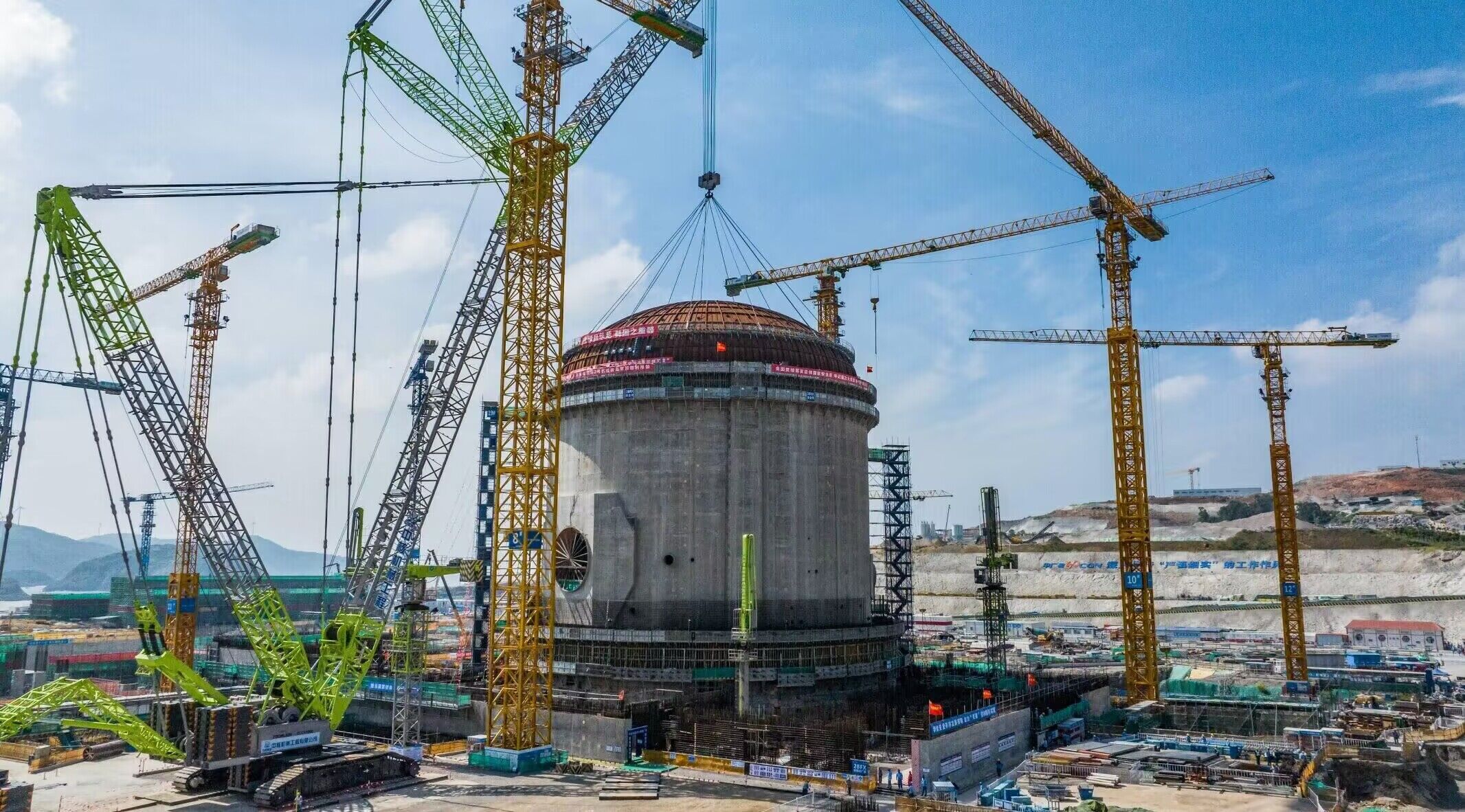 چین، پیشتاز احداث نیروگاه هسته‌ای در جهان