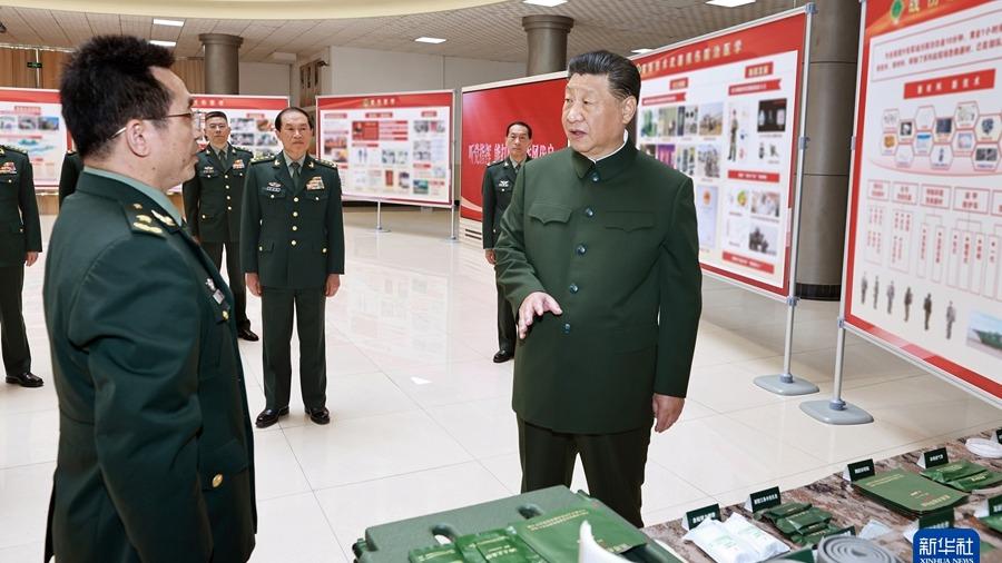 Inspekcja Xi Jinpinga w Wojskowym Uniwersytecie Medycznym