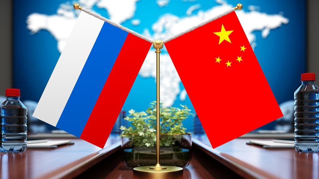 پوتین: باید برای موفقیت آینده مشارکت روسیه و چین دست به دست هم دهیما