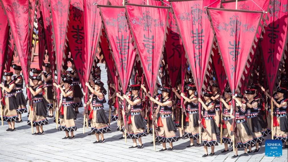 برگزاری جشنواره‌ سنتی قوم «میائو» در «چونگ‌چینگ»ا