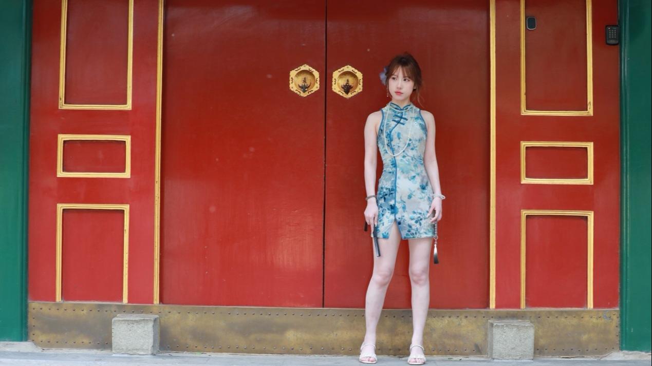 चिनियाँ पोशाक लाउँदै चीनको यात्रा