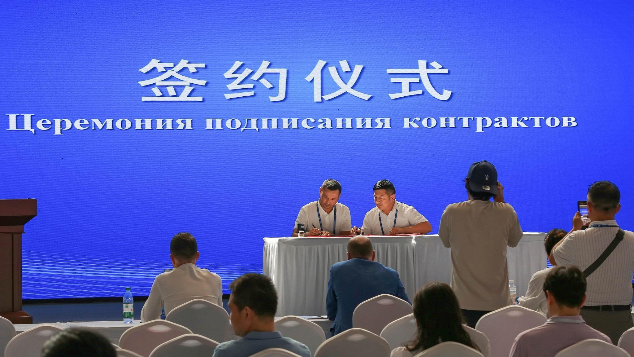 هشتمین نمایشگاه چین-اروسیا با قراردادهایی به ارزش بیش از ۶۱۰ میلیارد یوان به پایان رسیدا