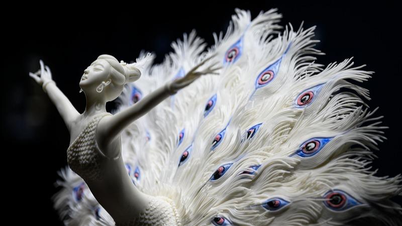 Biała porcelana Dehua w Chińskim Muzeum Sztuki