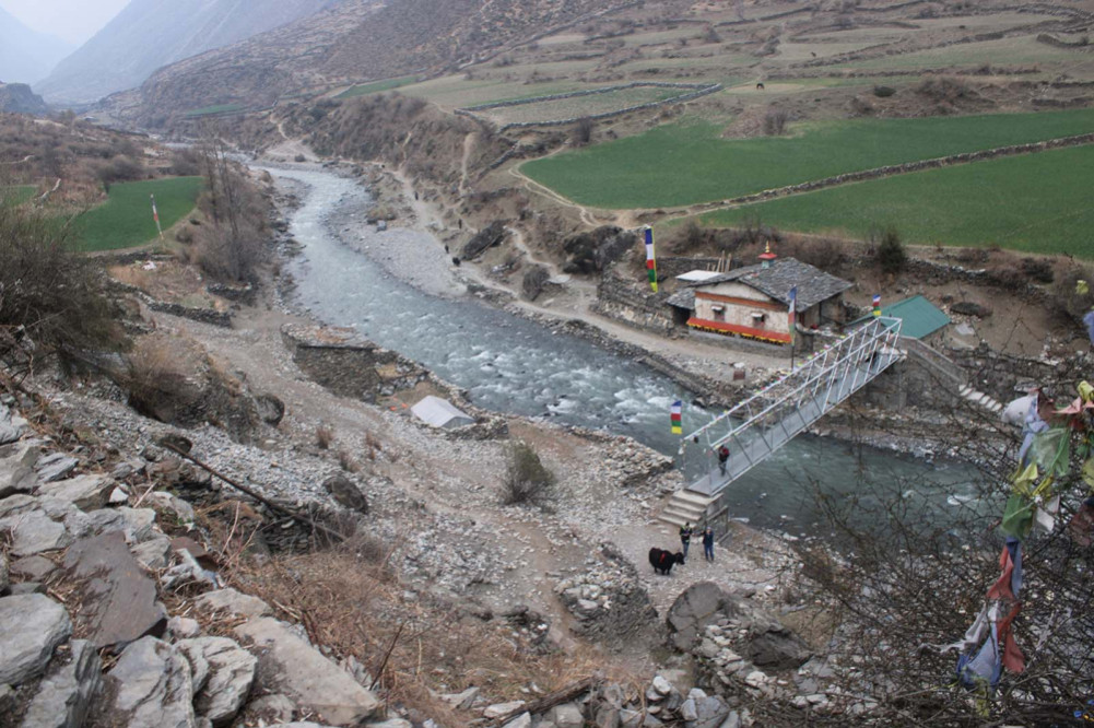 नेपाल र चीनबीचका गोरखाका उत्तरी नाकाबाट व्यापार तथा आवतजावत सुरु