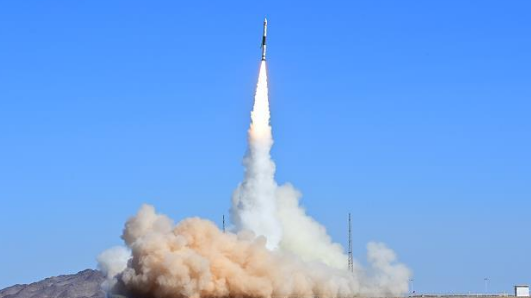 Kina lëshon dy satelitë të rinj provë në bordin e raketës bartës Kuaizhou-1A nga Qendra e Nisjes Satelitore Jiuquan, 6 shtator 2022./Grupi Mediatik i Kinës