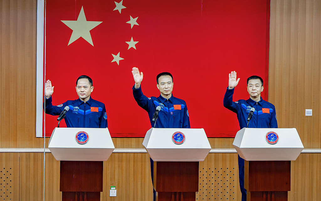 Ekuipazhi i misionit "Shenzhou 15"(Foto:Xinhua)