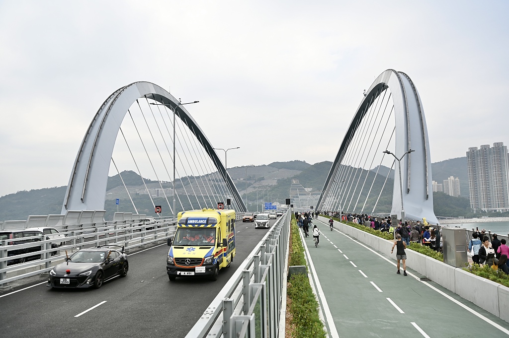 Ura ndërmjet Gjirit “Tseung Kwan O” në Hong-Kong të Kinës Jugore është tani e hapur për trafikun, 11 dhjetor 2022. /CFP