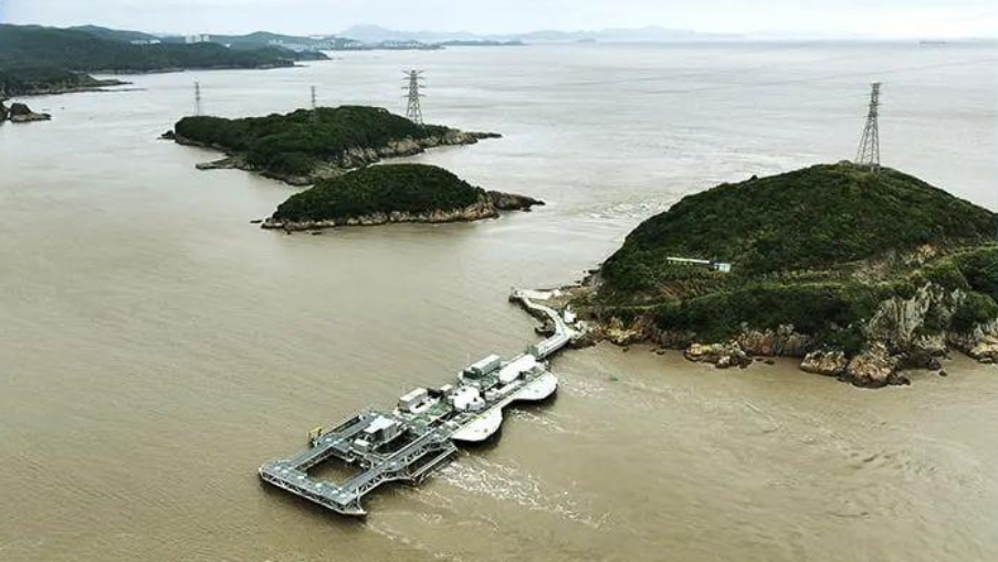 Cea mai mare centrală maremotrică din lume a fost inaugurată în februarie 2022 în zona maritimă din jurul insulei Xiushan, provincia Zhejiang.