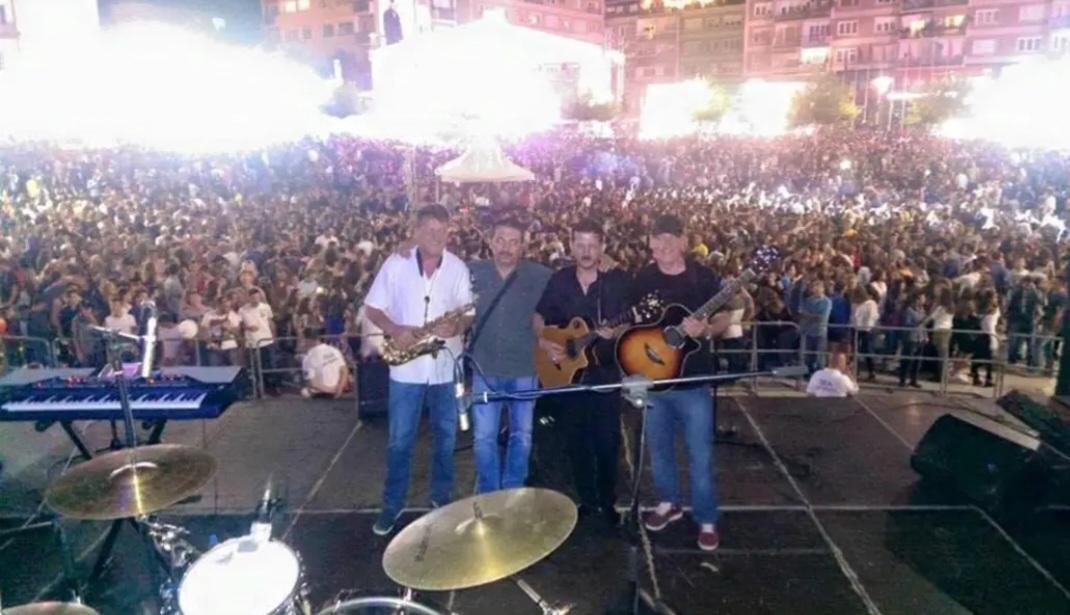 Fisnikët në koncert në Tiranë (Foto nga facebook)