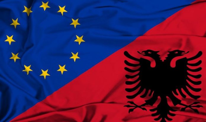 Flamuri i Shqipërisë dhe BE-se (Foto ATSh)